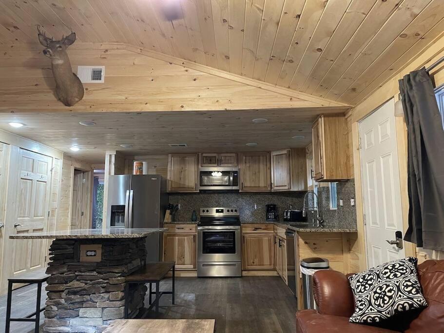 Creekside 3 Bedroom 2 Bath Cabin On Private Creek Банър Елк Екстериор снимка